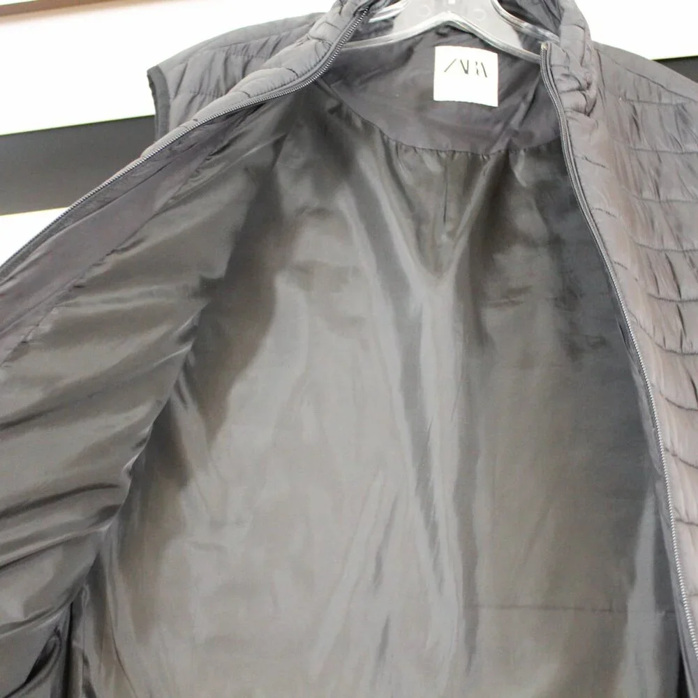 Zara Men’s Black Puffer Vest‎ Size L Lightweight Quilted